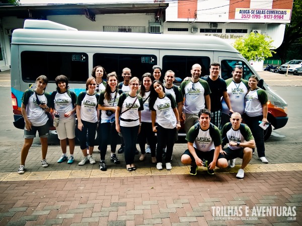 Blogueiros reunidos na van com Wi-Fi Grátis antes do City Tour em Foz do Iguaçu