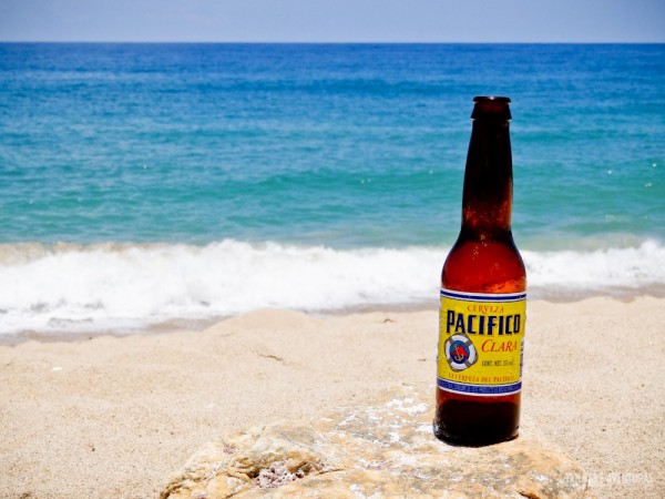Que tal uma Cerveja Pacífico em pleno Oceano Pacífico?