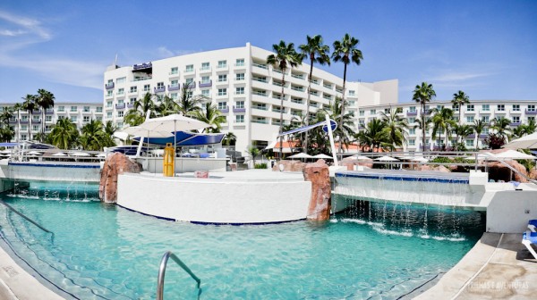 Uma das piscinas do Hard Rock Hotel Vallarta