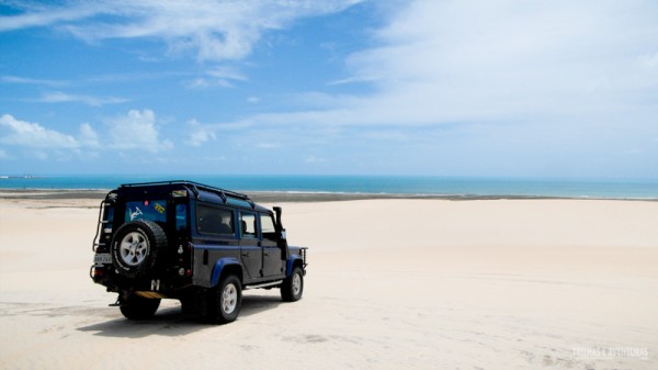 Land Rover da 4por4 Adventure no alto das dunas