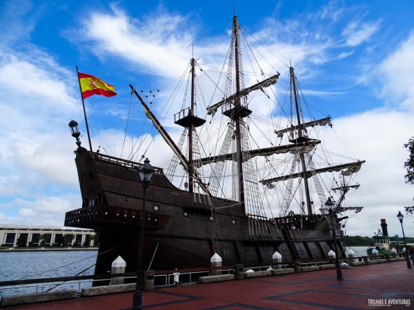 Que tal um tour nesse navio pirata no Rio Savannah?
