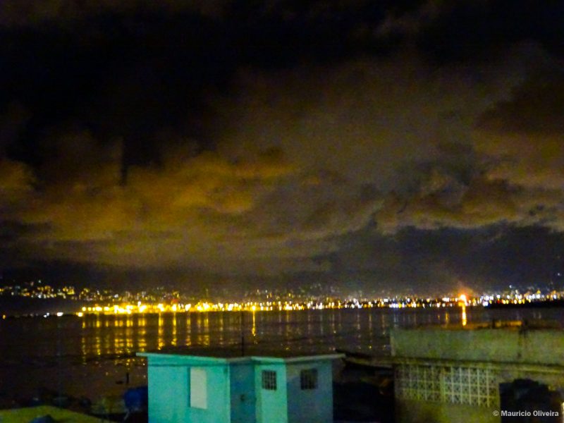 Port Royal a noite, cenário de Piratas do Caribe, na Jamaica