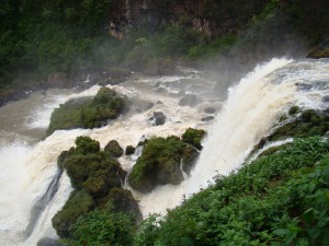 Paraguai - Saltos del Rio Monday