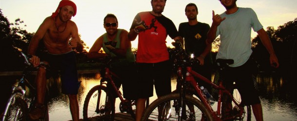 Grupo reunido após pedalada, Lobo Guará Bike Adventure, Bonito - MS