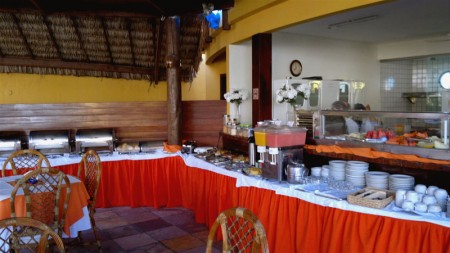 Café da manhã do Hotel Long Beach Canoa Quebrada
