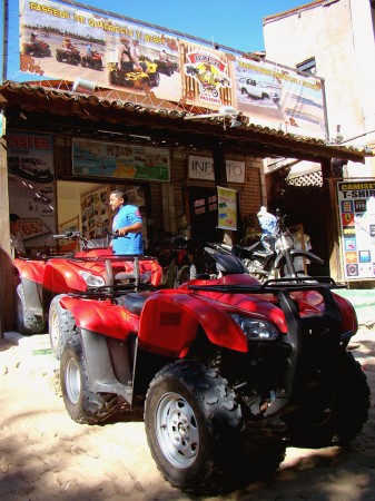 Passeio de Quadriciclo com a Agência Trilha do Jerico