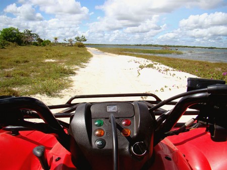 Aventura nas dunas e lagoas de Jericoacoara