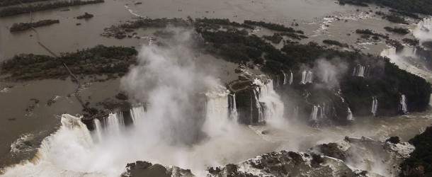 Sobrevoo de Helicóptero nas Cataratas do Iguaçu