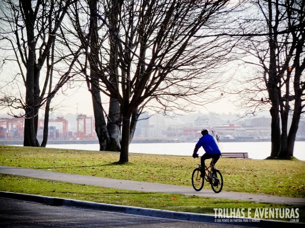 Pedalando na Seawall - Stanley Park