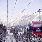 Gôndolas para o topo da montanha em Sunshine Village