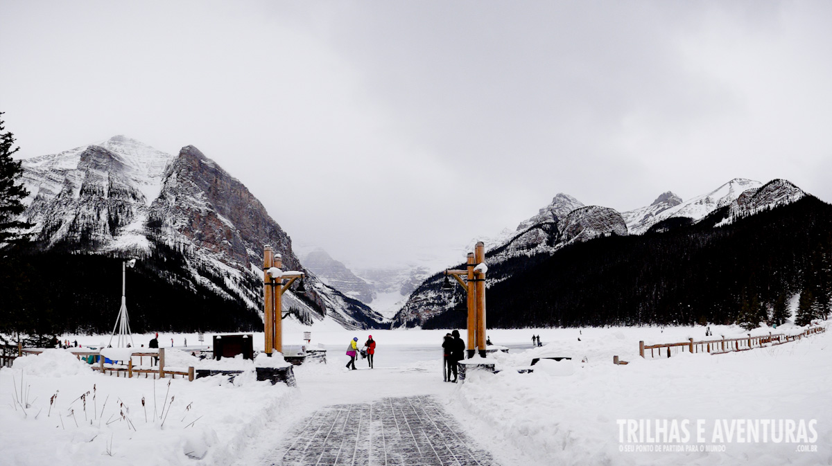 Vista panorâmica do Lake Louise no inverno