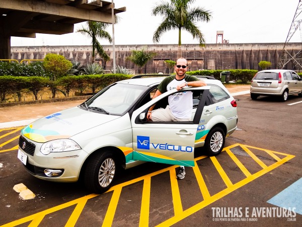 Fazendo o Circuito Especial dirigindo o Veículo Elétrico da Itaipu Binacional