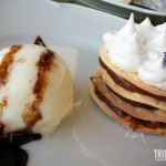 Alfajor com triplo recheio de doce de leite, suspiro e sorvete flambado. Um sonho!