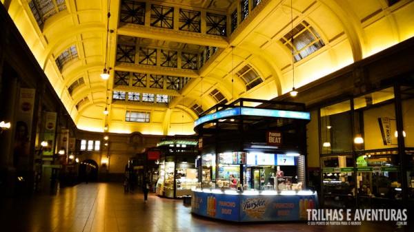 Estação Retiro - A construção é de 1909 com materiais importados da Inglaterra