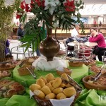 Mesa de pães no Café da Manhã do Restaurante Demoseille