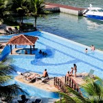 Vista do quarto para a piscina