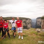 Adventure Bloggers posando pra foto com o Cânion Itaimbezinho de fundo
