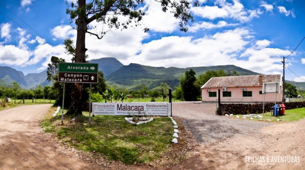 O restaurante fica aos pés do Cânion Malacara