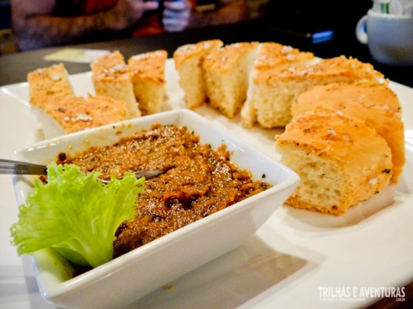 Porção de Focaccia com Patê de Beringela