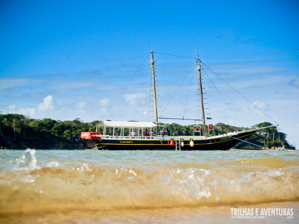 O Barco Aventureiro visto do banco de areia