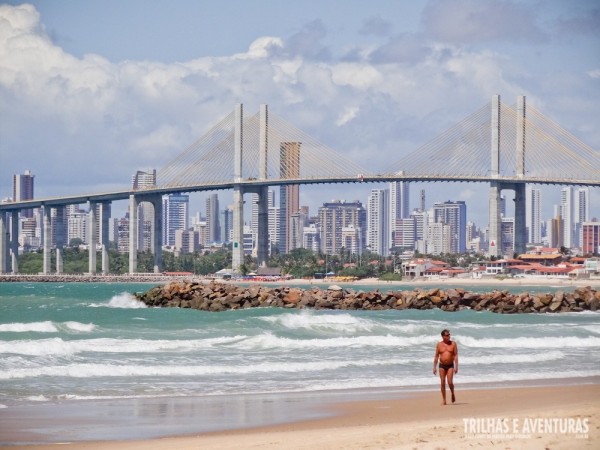 Ponte Newton Navarro com a cidade de Natal ao fundo