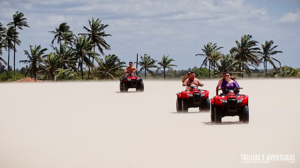 Muita aventura nas dunas de Punaú no passeio de quadriciclo