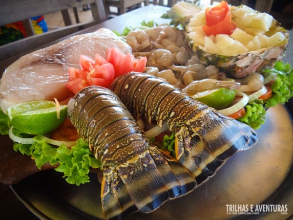 Nos restaurantes em Maracajaú não faltam essas delícias do mar