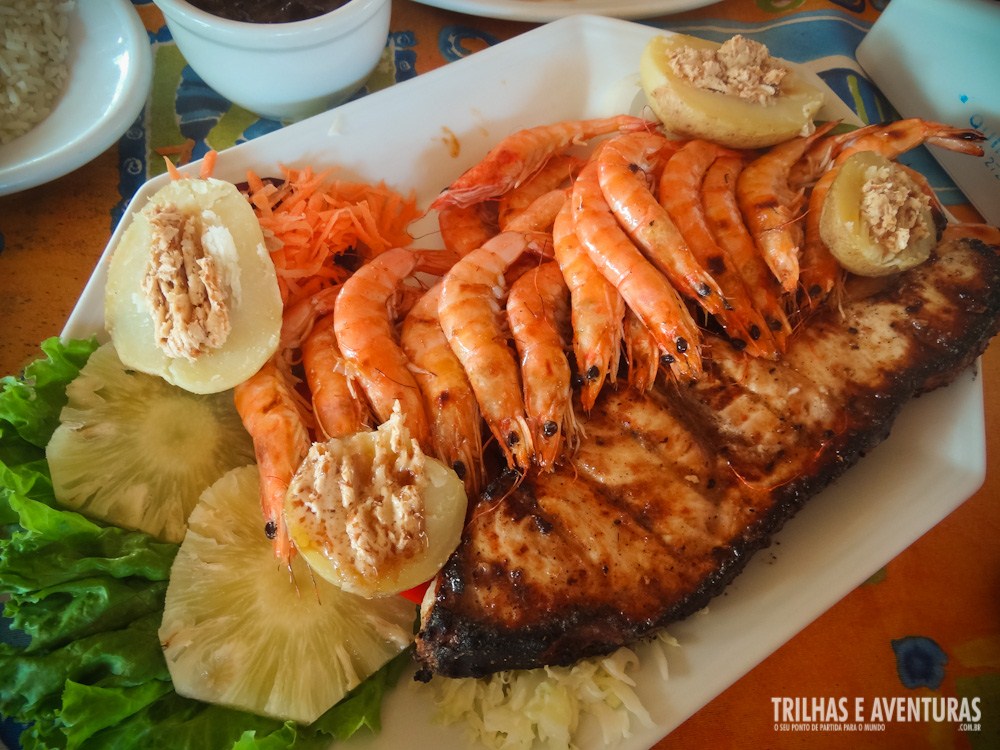 Churrasco misto de peixe com camarão grelhados (para dois)