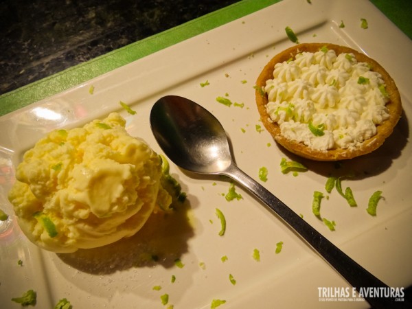 Minha sobremesa: Torta de Limão com Sorvete de Creme