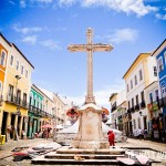 Praça do Pelourinho e suas casas coloridas