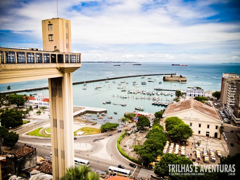 A vista da Sorveteria Cubana do Elevador Lacerda é essa, um verdadeiro cartão postal