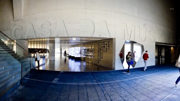 Hall de entrada da Casa da Música