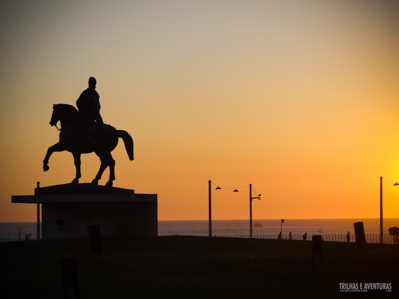 Fim de tarde na Foz do Porto, na Praça Gonçalves Zarco