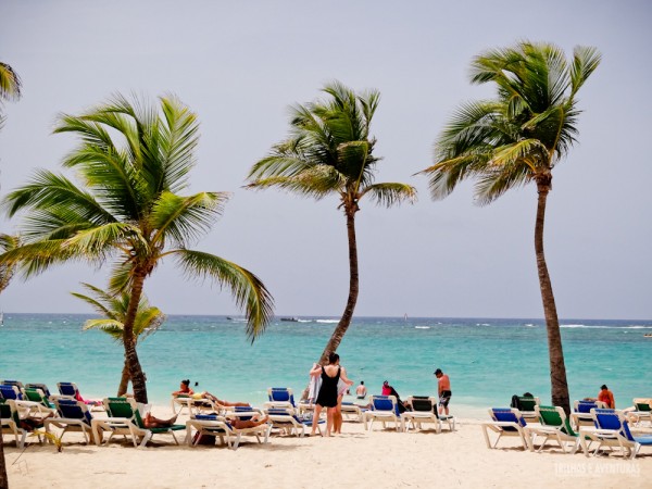 O mar do Caribe impressiona mesmo em dias nublados como este