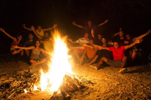 Despedida do Jalapão em volta da fogueira com os novos amigos - Foto: Roberta Martins