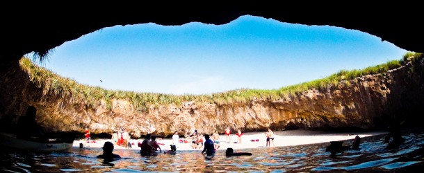 A famosa Playa Escondida nas Ilhas Marietas - México