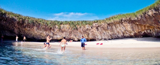 A Praia Escondida é bem pequena mas impressionante!!!