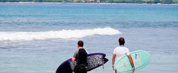 Surfistas na Playa La Lancha