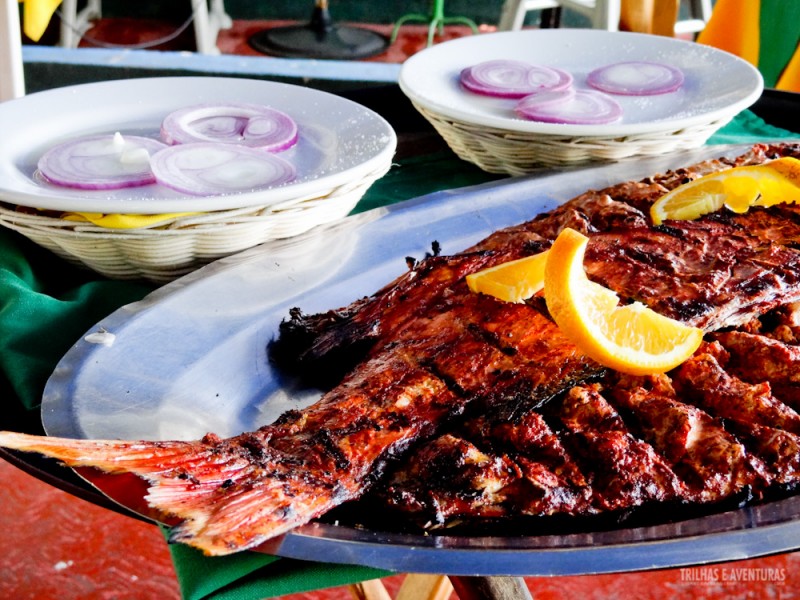 Peixe na brasa do Restaurante Mariscos Tinos, em Nuevo Vallarta - México