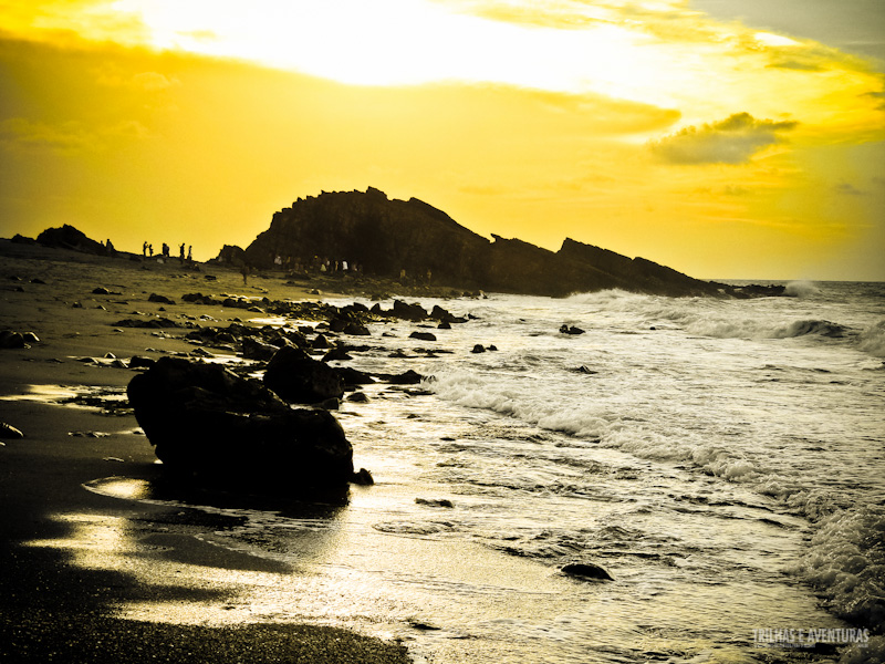 Pôr-do-sol na Pedra Furada em Jericoacoara