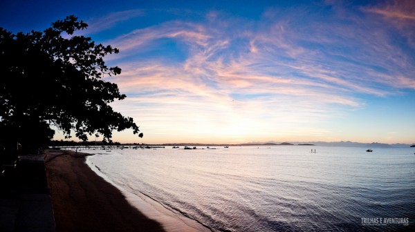 Aprecie o fim de tarde no Porto da Barra em seus restaurantes