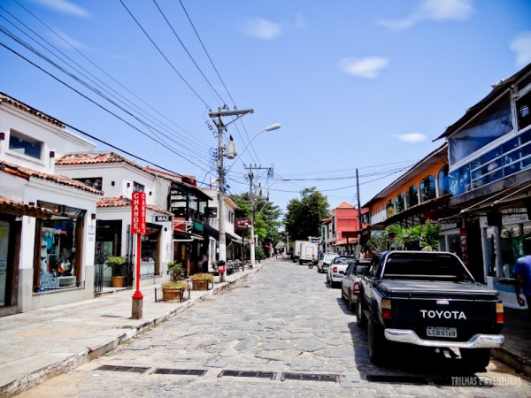 A Rua das Pedras fica assim de dia... quase deserta