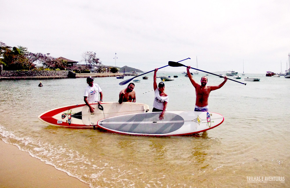 Diversão garantida com a ECO SUP Búzios nas aulas de Stand Up Paddle