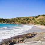 3º Passo - Vá até o outro lado da praia e encontrará a trilha para a Olho de Boi