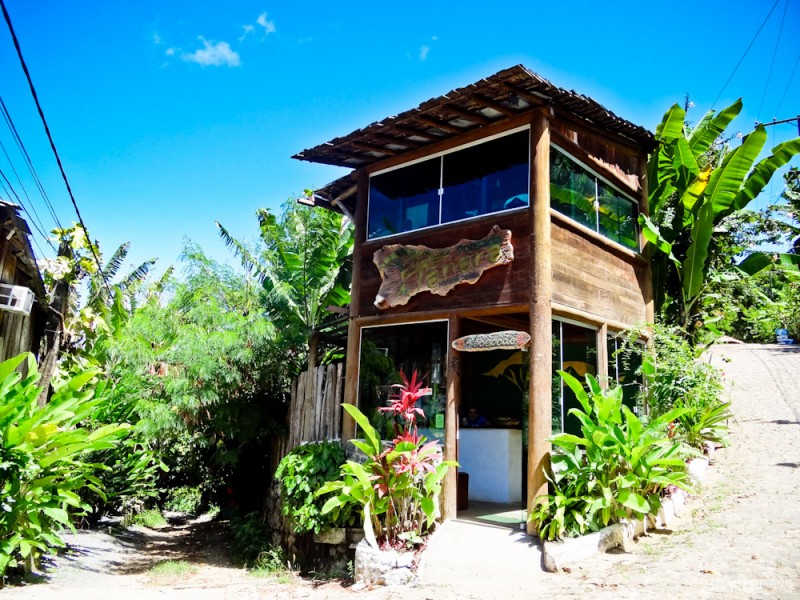Fachada e recepção da Pousada Tãnara