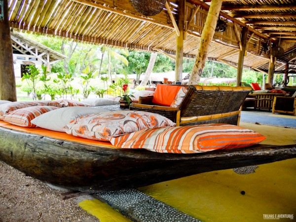 O bar da praia é puro luxo! Rústico e perfeito para refeições e bons drinks