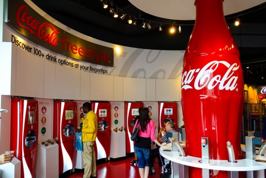 Área de degustações de TODOS os produtos feitos pela Coca-Cola