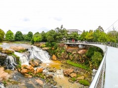 Falls Park on the Reedy em Greenville
