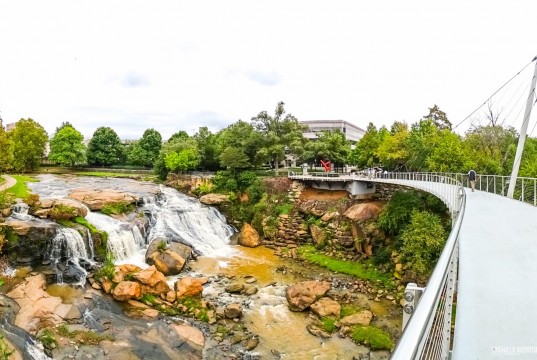 Falls Park on the Reedy em Greenville