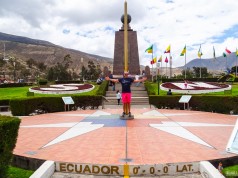Monumento da Metade do Mundo em Quito, no Equador
